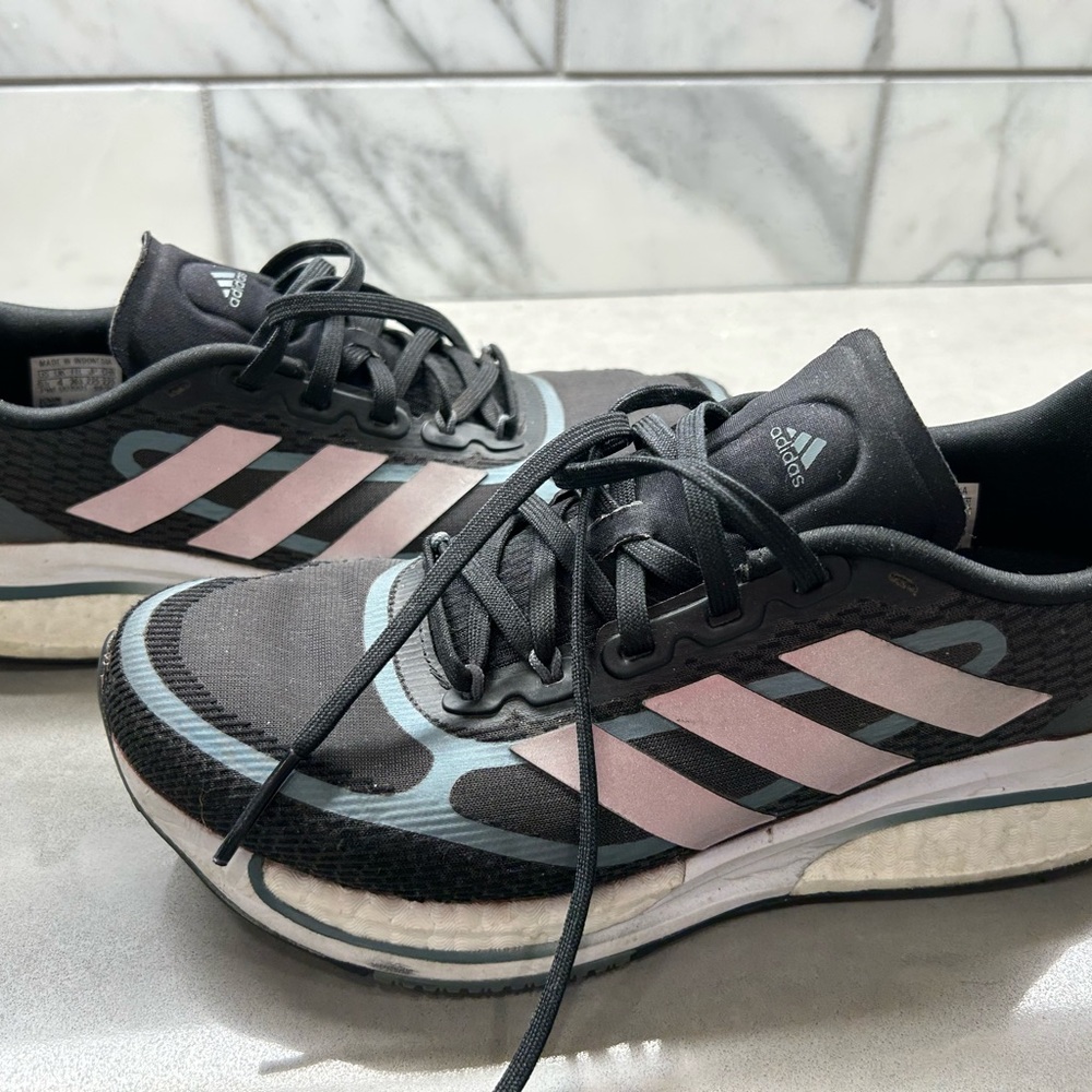 Women’s Adidas Black Supernova Running Shoe - size 5.5